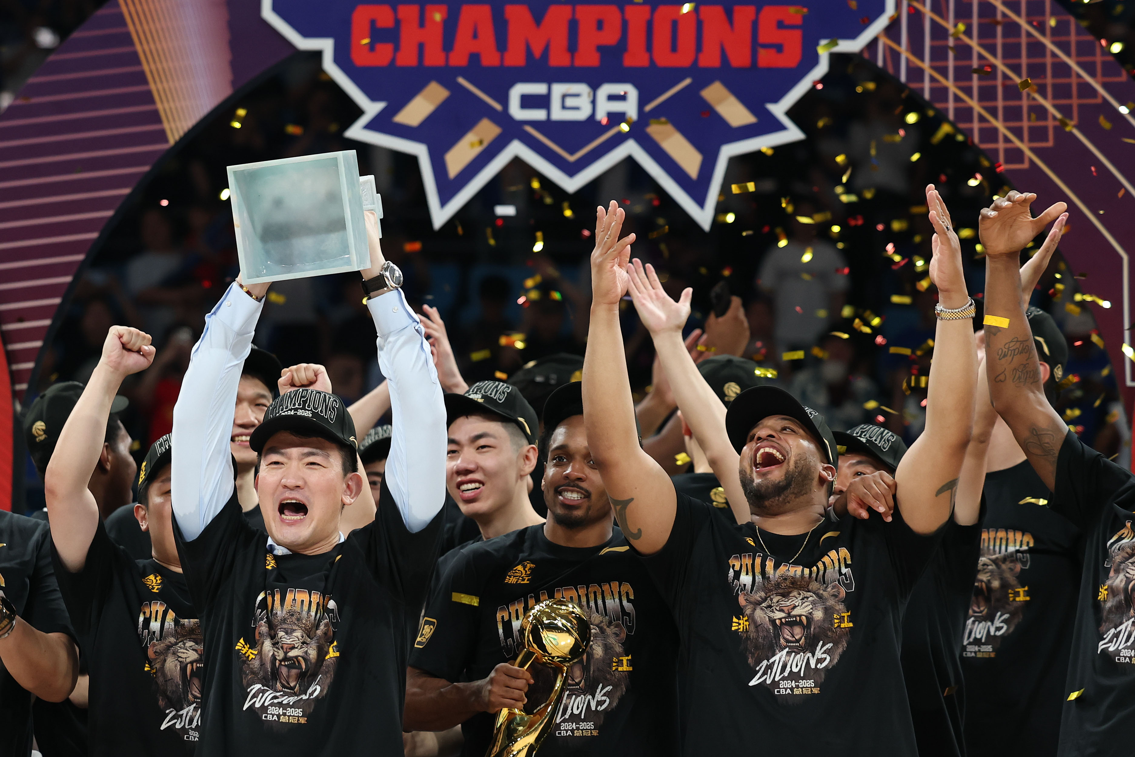 爱游戏体育官网-江西男篮成功逆袭，收获惊喜胜利