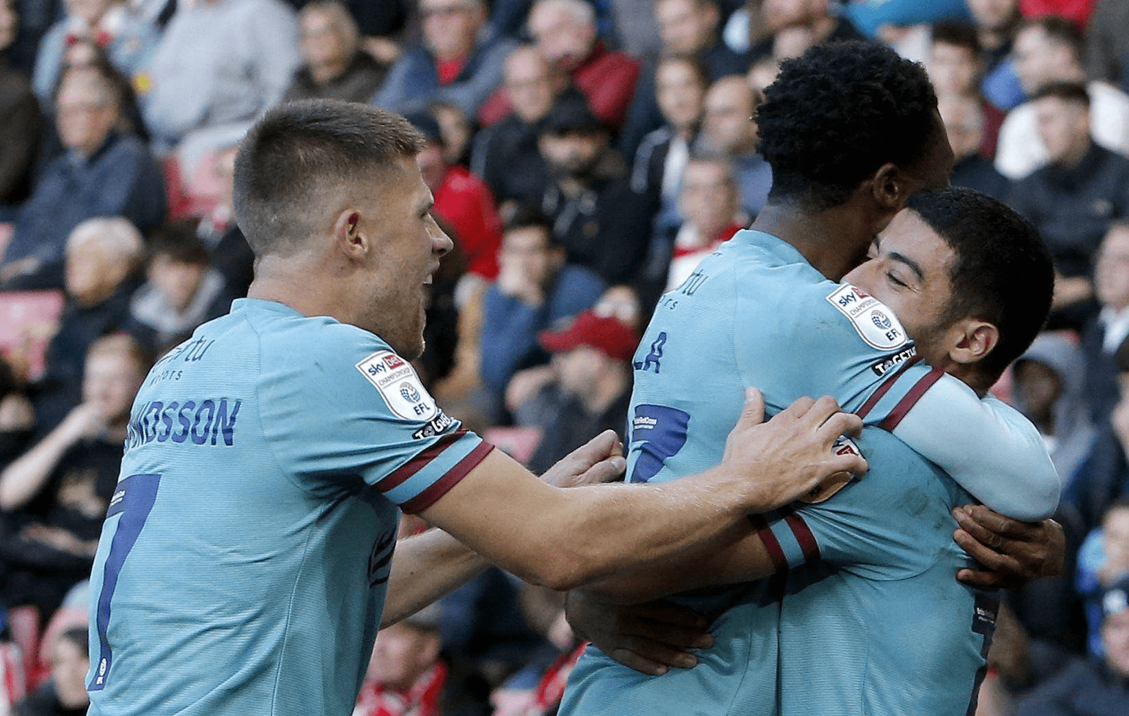 包含伯恩利主场杀敌，再次零封对手的词条