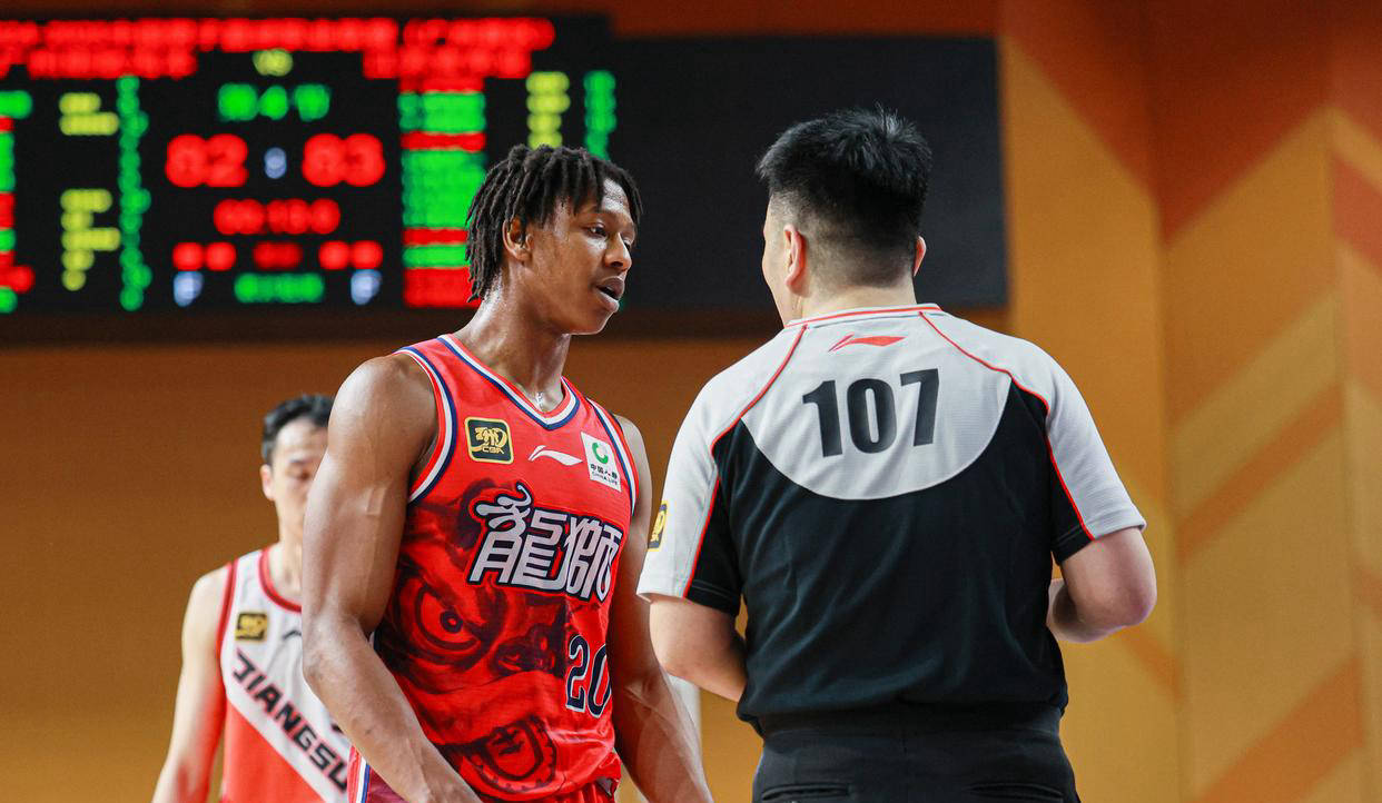 顶尖球员受伤，缺席全明星周末