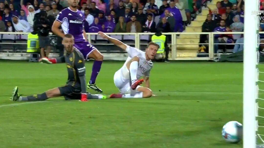 包含曼城力争翻盘，战拜仁慕尼黑遭挑战的词条