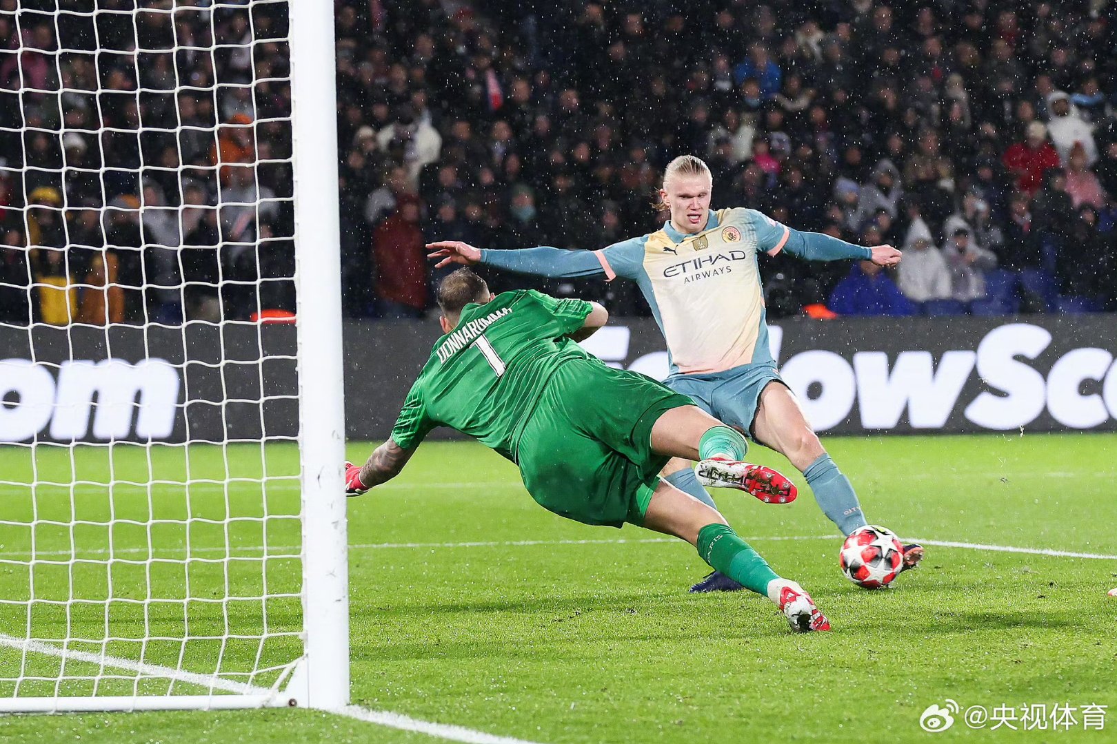 包含曼城力争翻盘，战拜仁慕尼黑遭挑战的词条