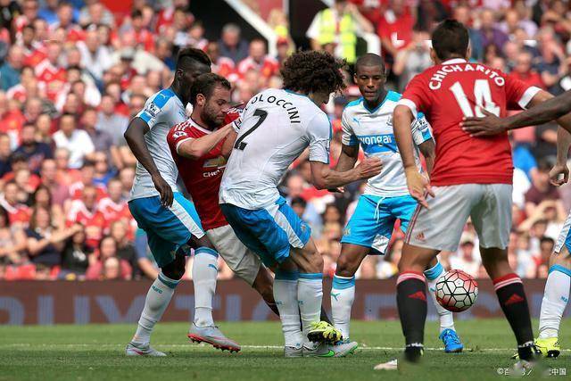 曼联主场轻松获胜：伯恩茅斯难以阻挡的简单介绍