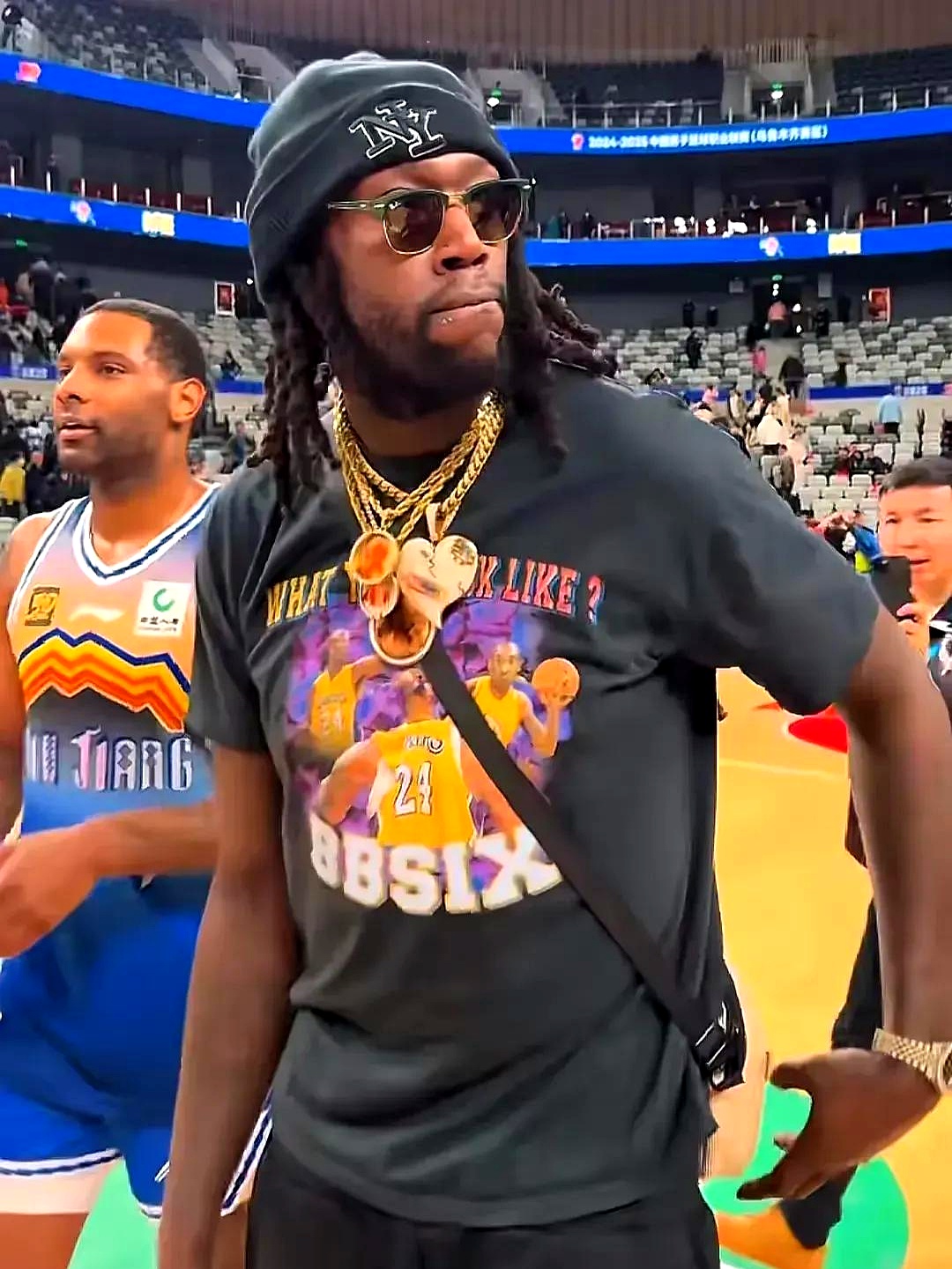 马拉加球员集体无缘比赛，教练组调整阵容的简单介绍