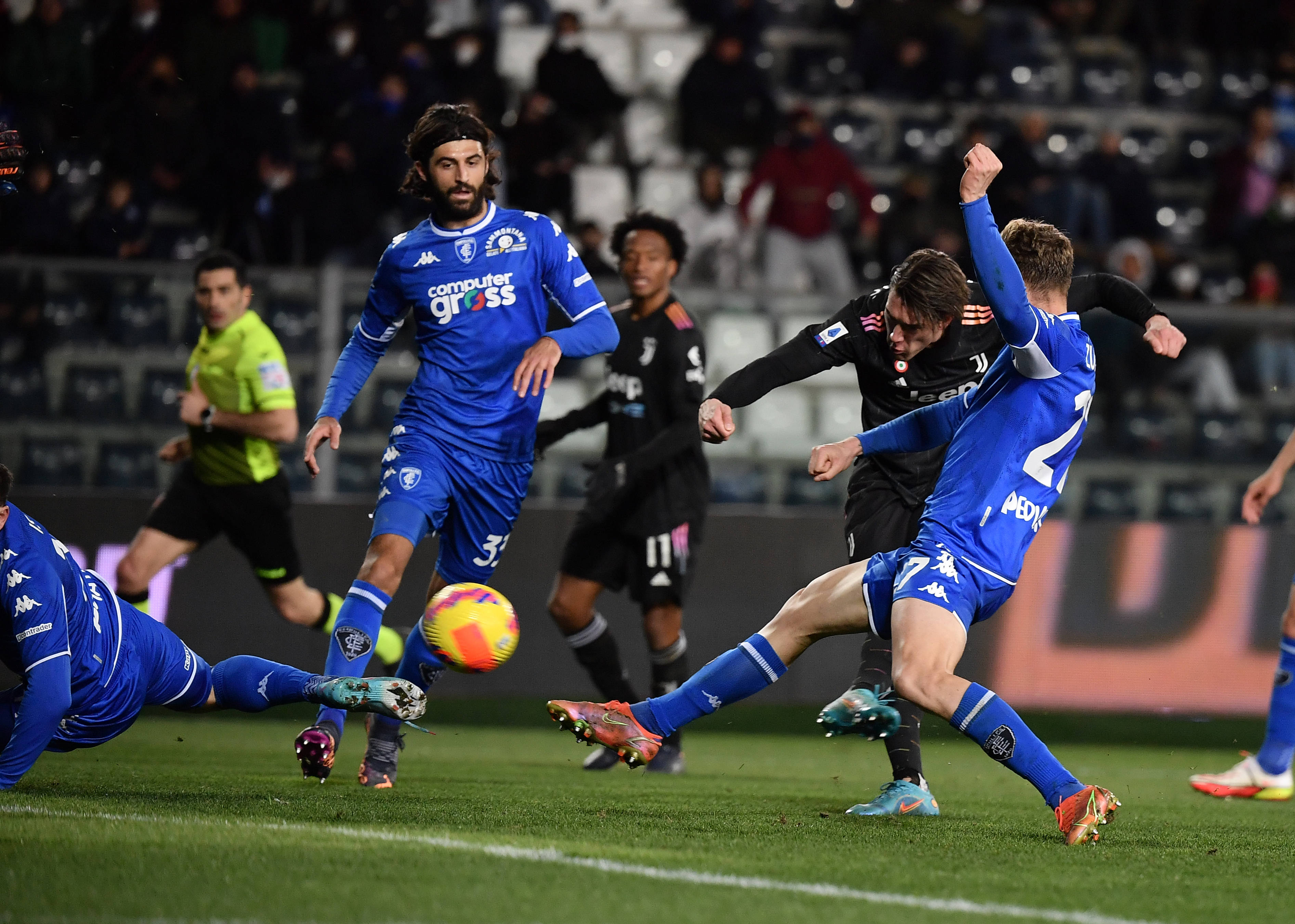 爱游戏体育地址-莱切凭借绝杀击败乌迪内斯，夺取胜利的简单介绍