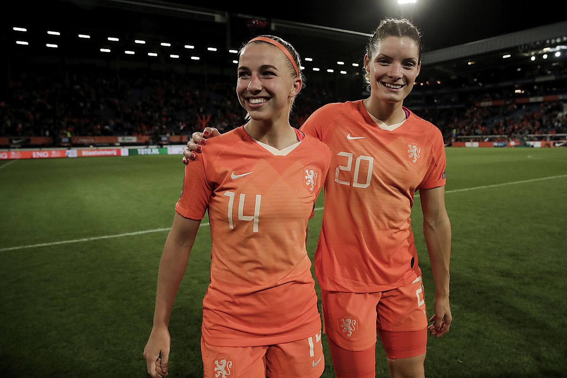 关于比利时女足比赛集训初见成效的信息