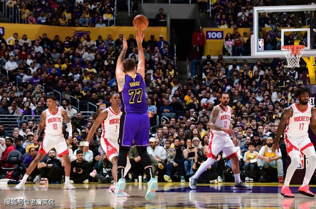 火箭胜湖人，领先总决赛一场胜利