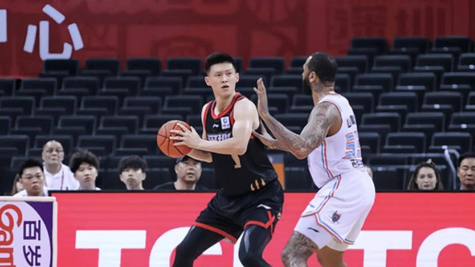 包含河南男篮在主场战胜深圳队，迎来胜利的词条