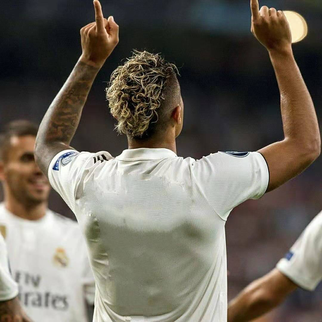 爱游戏体育平台-非洲国家代表队取得出色成绩，晋级下一轮