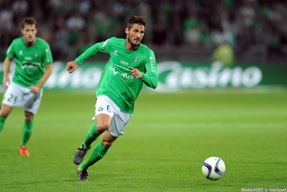 关于圣埃蒂安边锋入选国家队，备战国际比赛的信息